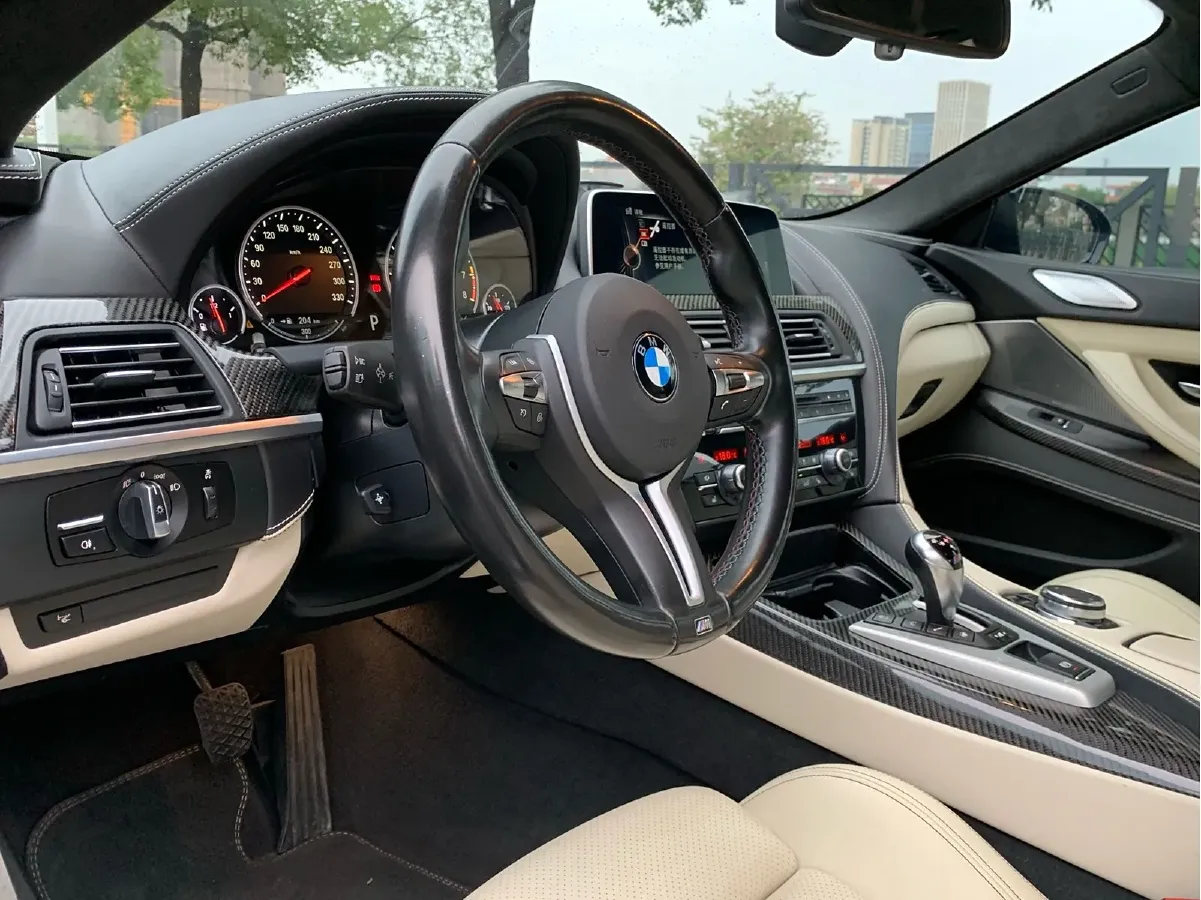 2015 BMW M6 4.4T 560HP V8 7DCT,autocango,china used car exporter,china ev exporter,chinese used car exporter,chinese used ev exporter