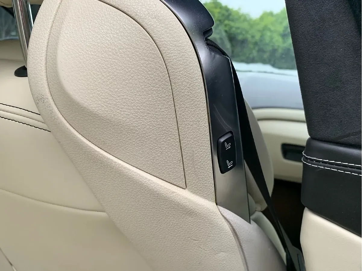 2015 BMW M6 4.4T 560HP V8 7DCT,autocango,china used car exporter,china ev exporter,chinese used car exporter,chinese used ev exporter