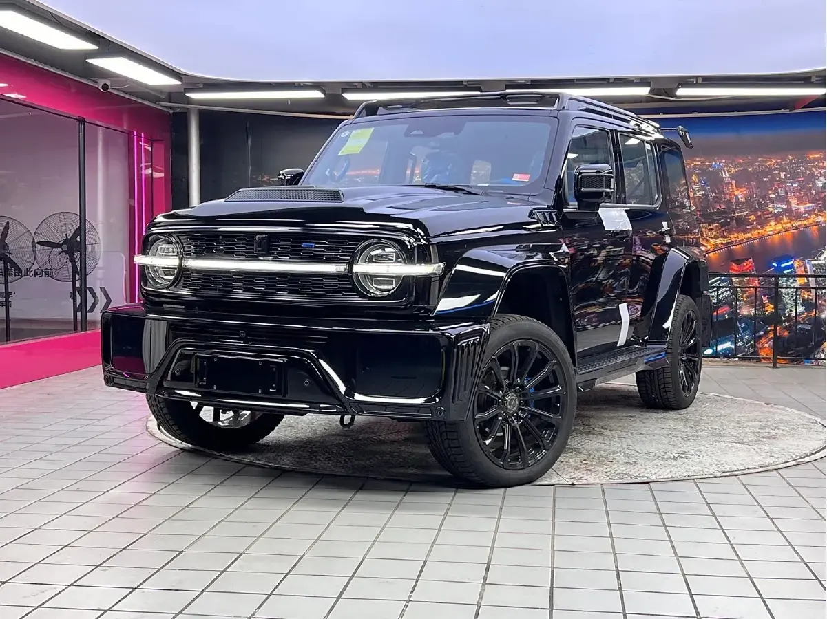 2023 Tank 300 2.0T 227HP L4 8AT