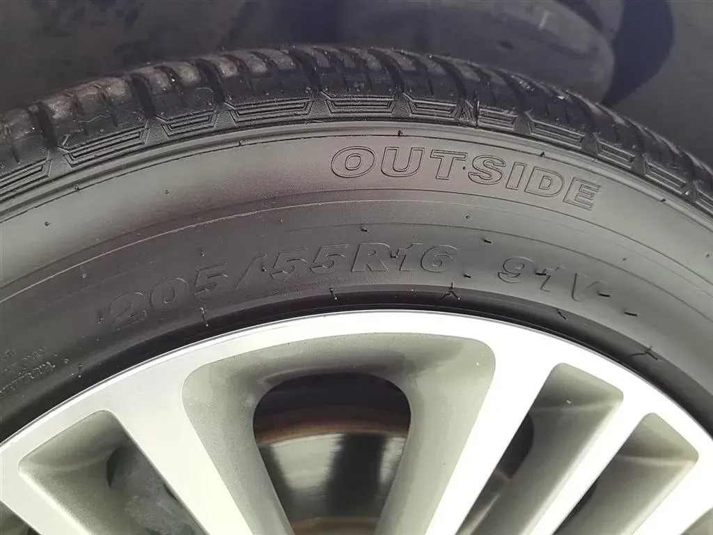 2016 Chery Arrizo 7e 1.6L 126HP L4 CVT PHEV 9.26KWH,autocango,china used car exporter,china ev exporter,chinese used car exporter,chinese used ev exporter