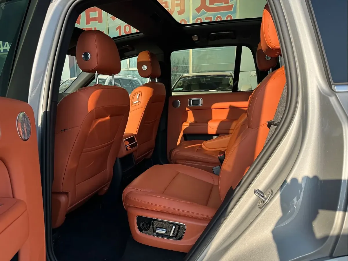 2023 Li L8 Range Extended 154HP REEV 40.9KWH,autocango,china used car exporter,china ev exporter,chinese used car exporter,chinese used ev exporter