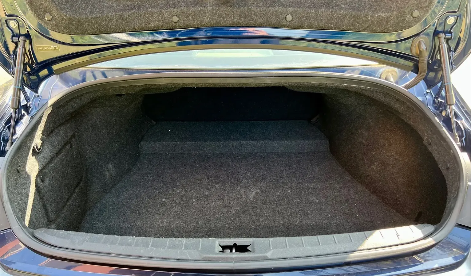 2017 Infiniti Q60 2.0T 211HP L4 7AT,autocango,china used car exporter,china ev exporter,chinese used car exporter,chinese used ev exporter