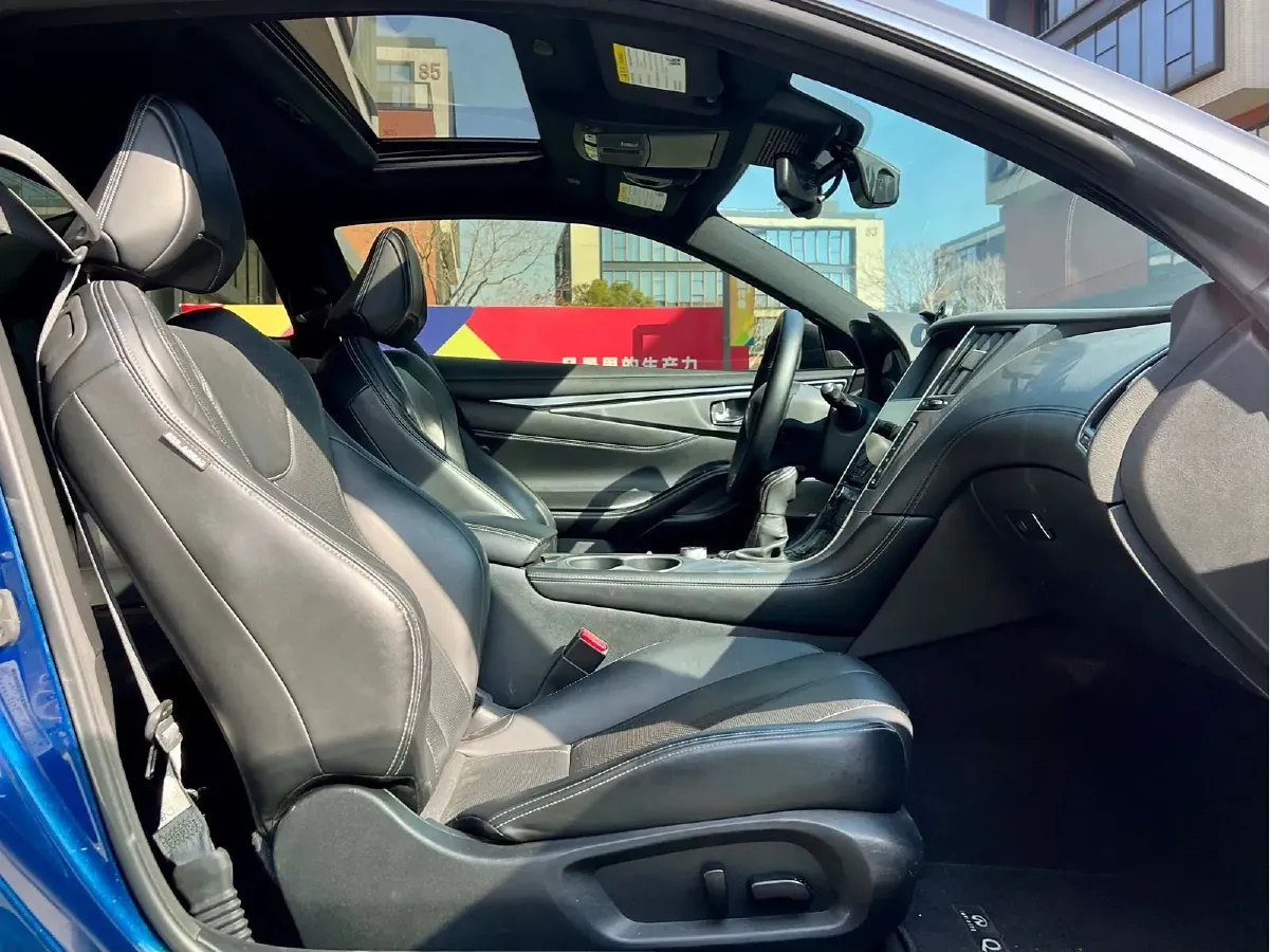 2017 Infiniti Q60 2.0T 211HP L4 7AT,autocango,china used car exporter,china ev exporter,chinese used car exporter,chinese used ev exporter