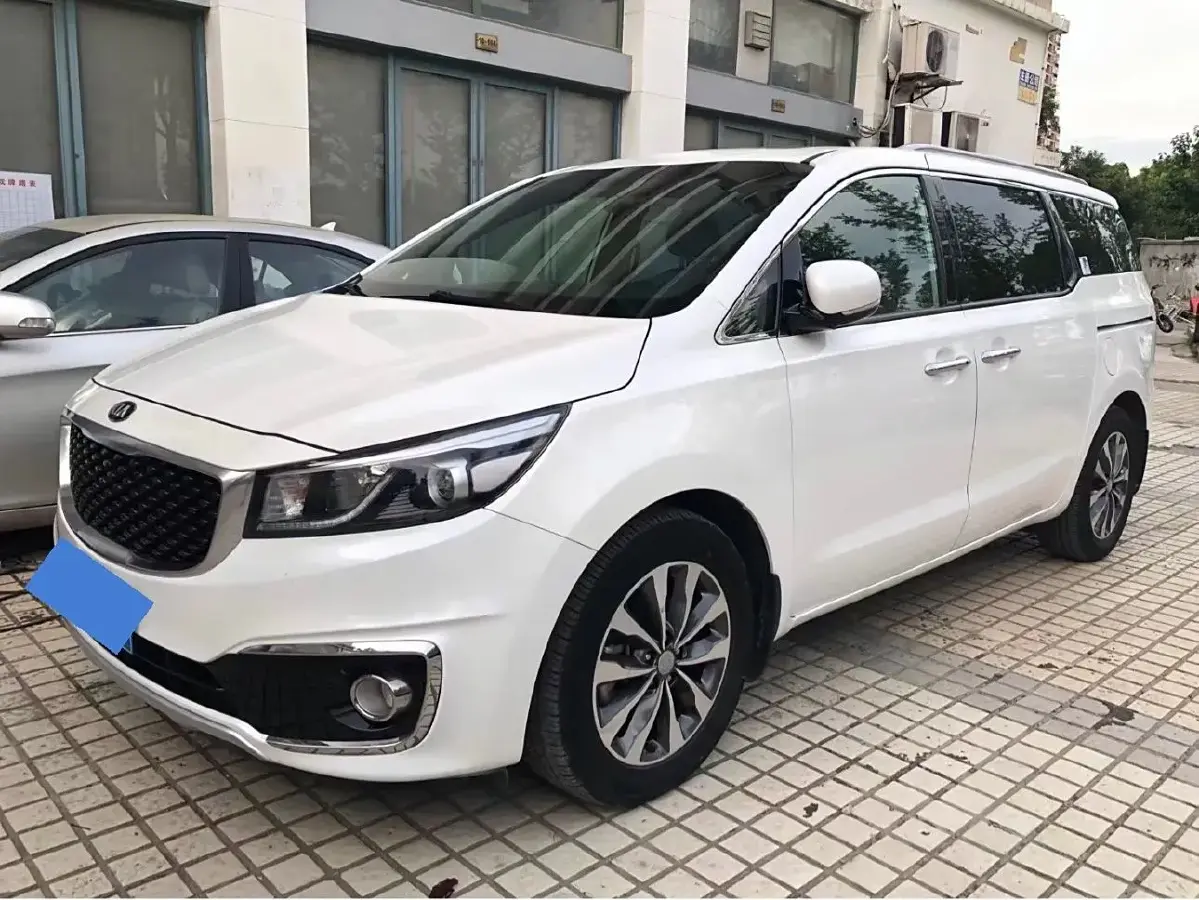 2017 Kia Carnival 2.2T 200HP L4 6AT