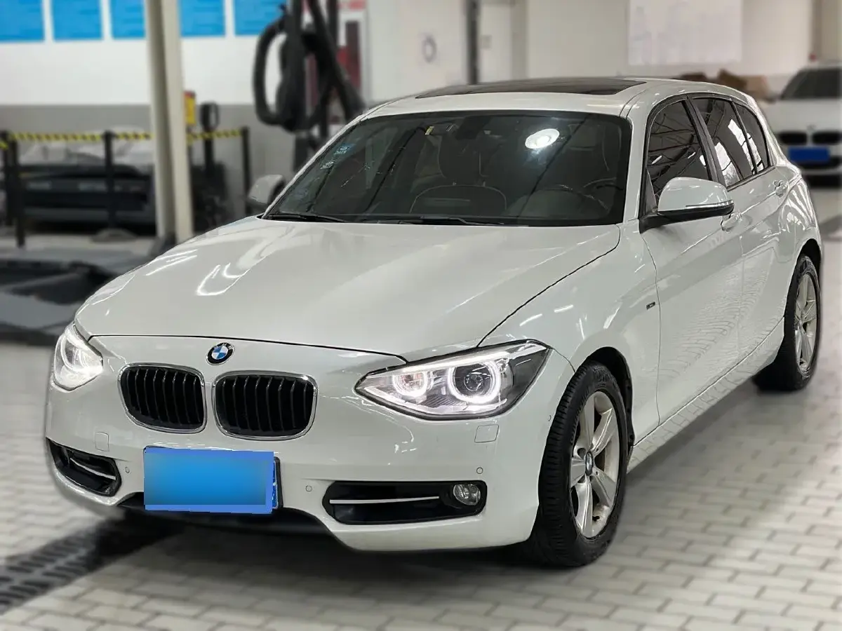 2013 BMW 1 Series 1.6T 170HP L4 8AT