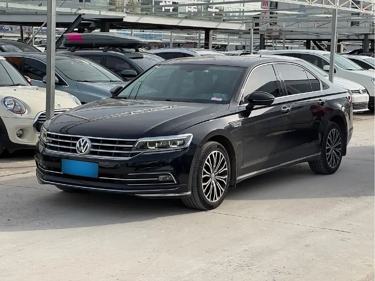 2018 Volkswagen Phideon 2.0T 224HP L4 7DCT