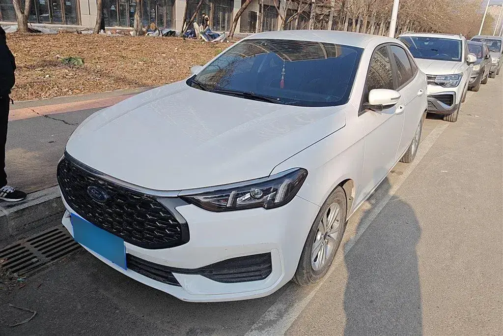 2021 Ford Escort 1.5L 122HP L3 6AT