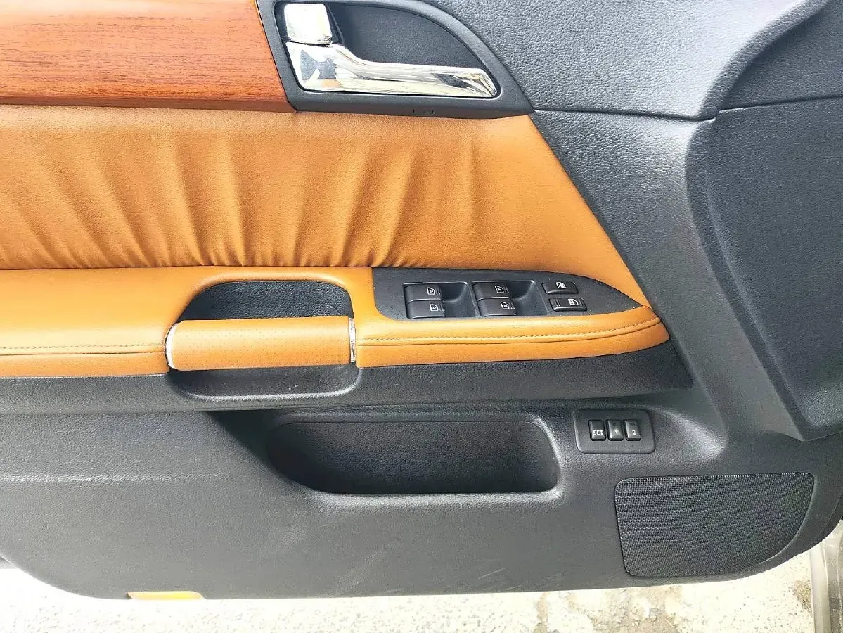 2005 Nissan Fuga 3.5L 280HP V6 5AT,autocango,china used car exporter,china ev exporter,chinese used car exporter,chinese used ev exporter