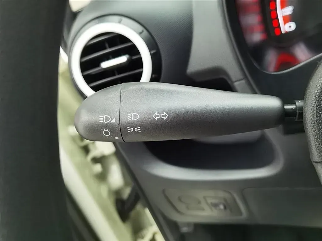 2013 Chery QQ 1.0L 69HP L3 5MT,autocango,china used car exporter,china ev exporter,chinese used car exporter,chinese used ev exporter