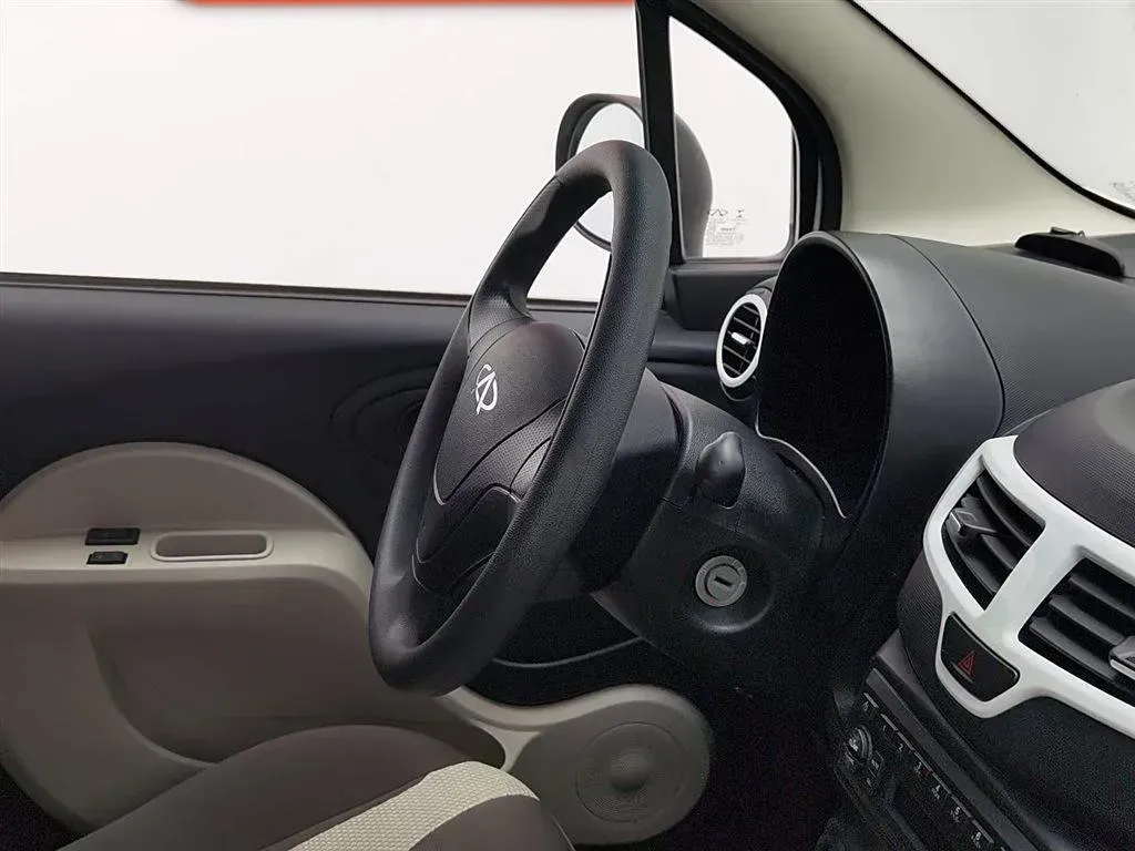 2013 Chery QQ 1.0L 69HP L3 5MT,autocango,china used car exporter,china ev exporter,chinese used car exporter,chinese used ev exporter