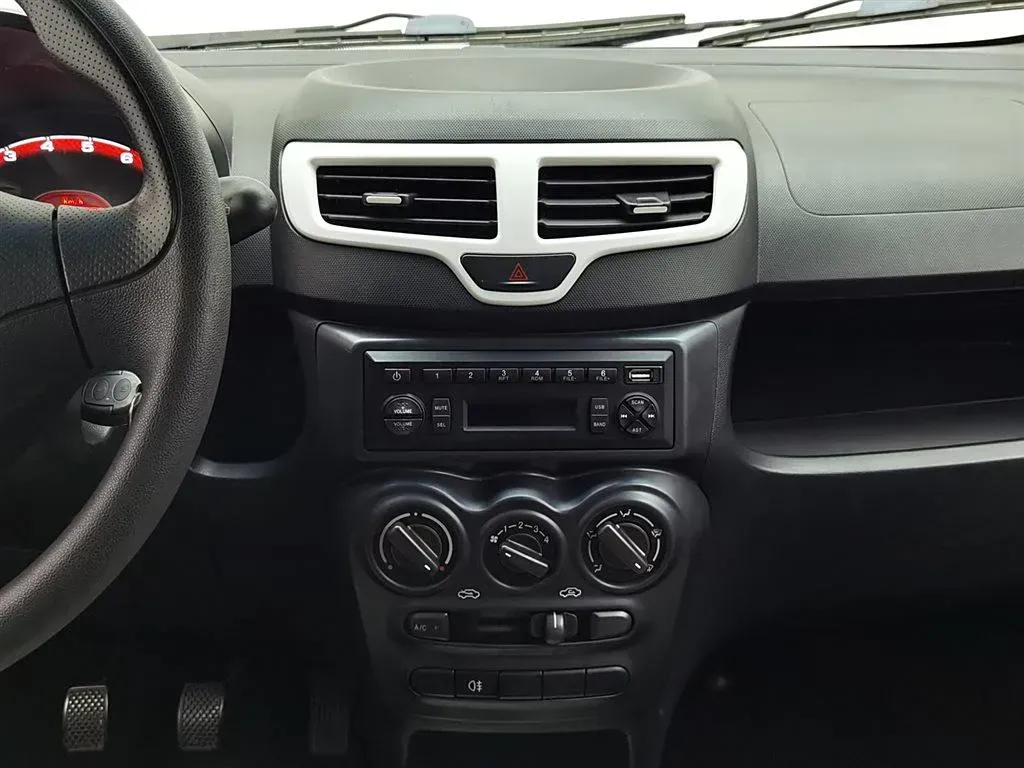 2013 Chery QQ 1.0L 69HP L3 5MT,autocango,china used car exporter,china ev exporter,chinese used car exporter,chinese used ev exporter