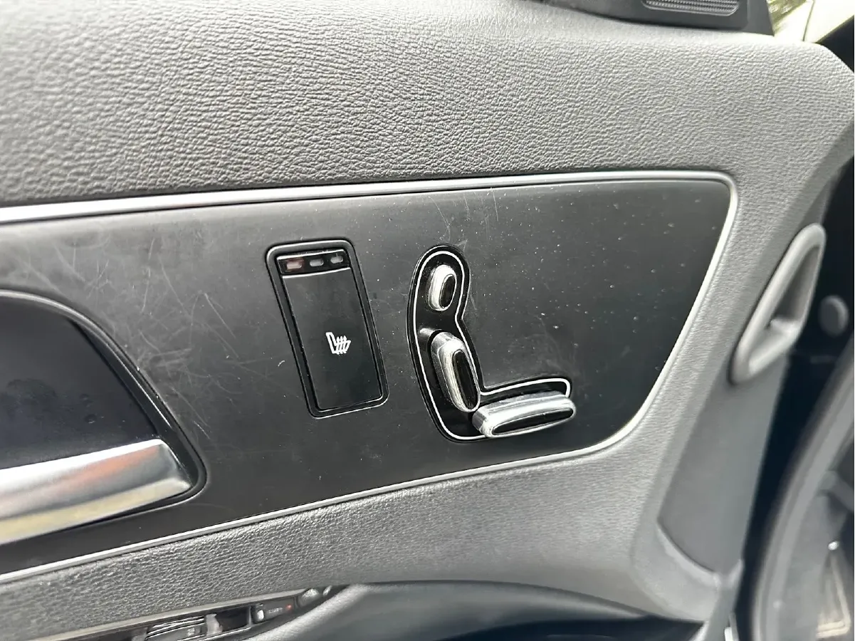 2015 Kia K9 3.8L 335HP V6 8AT,autocango,china used car exporter,china ev exporter,chinese used car exporter,chinese used ev exporter