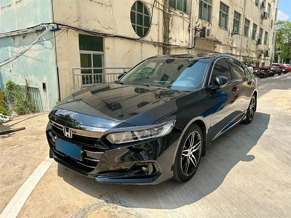 2022 Honda Accord 1.5T 194HP L4 CVT