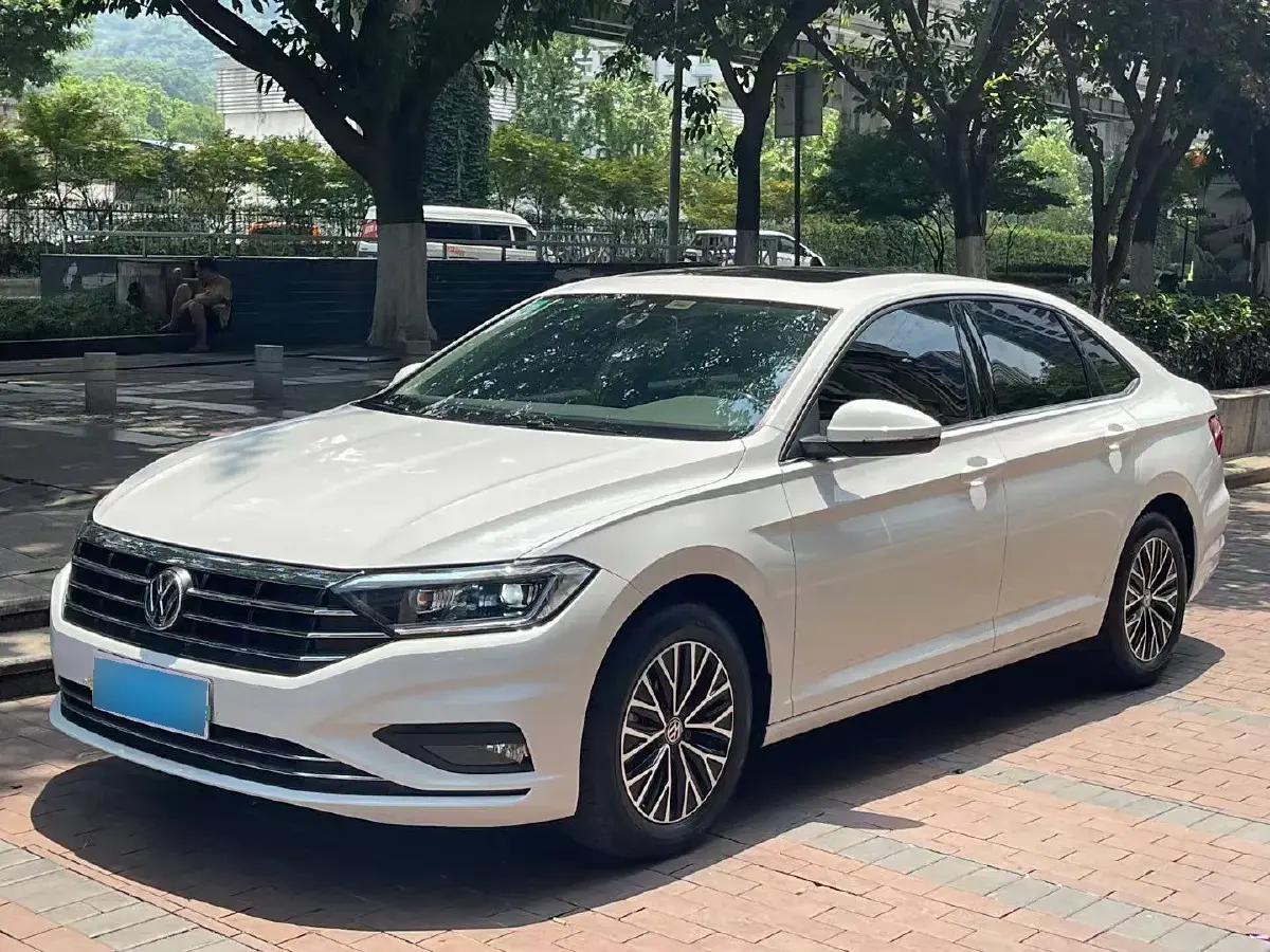 2019 Volkswagen Sagitar 1.4T 150HP L4 7DCT