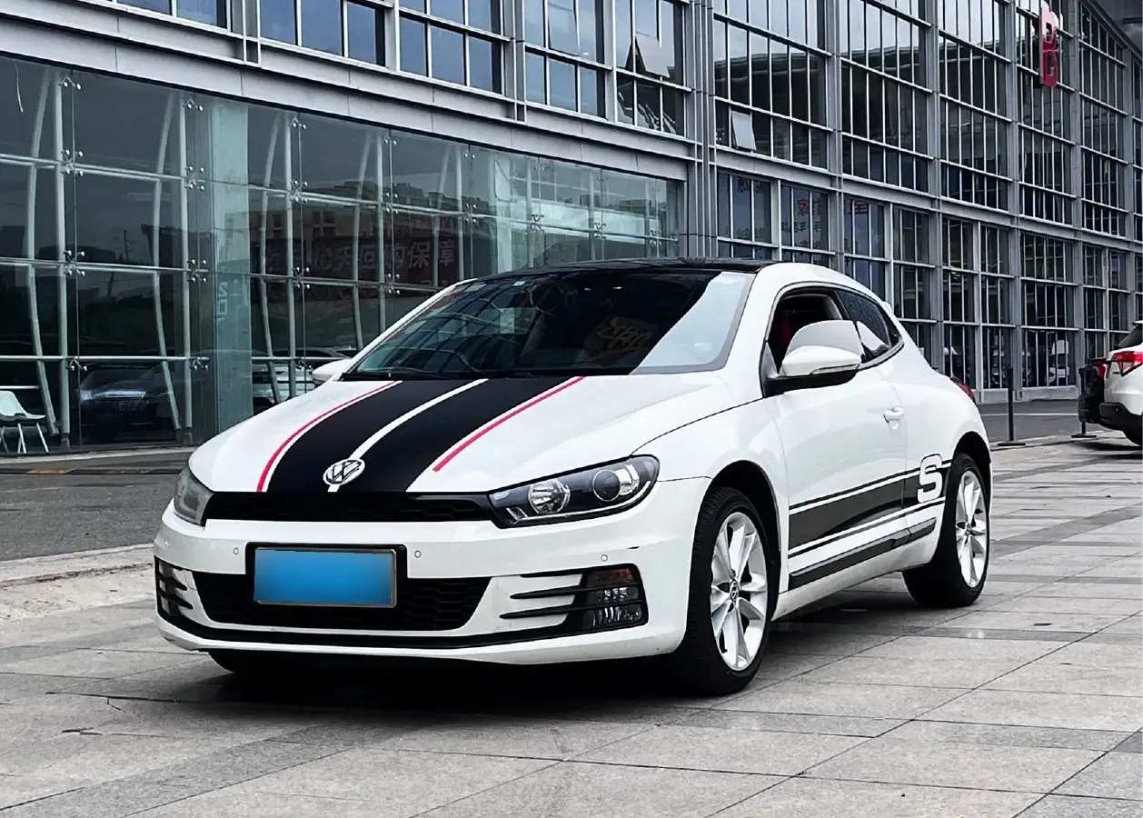 2015 Volkswagen Scirocco 1.4T 160HP L4 7DCT