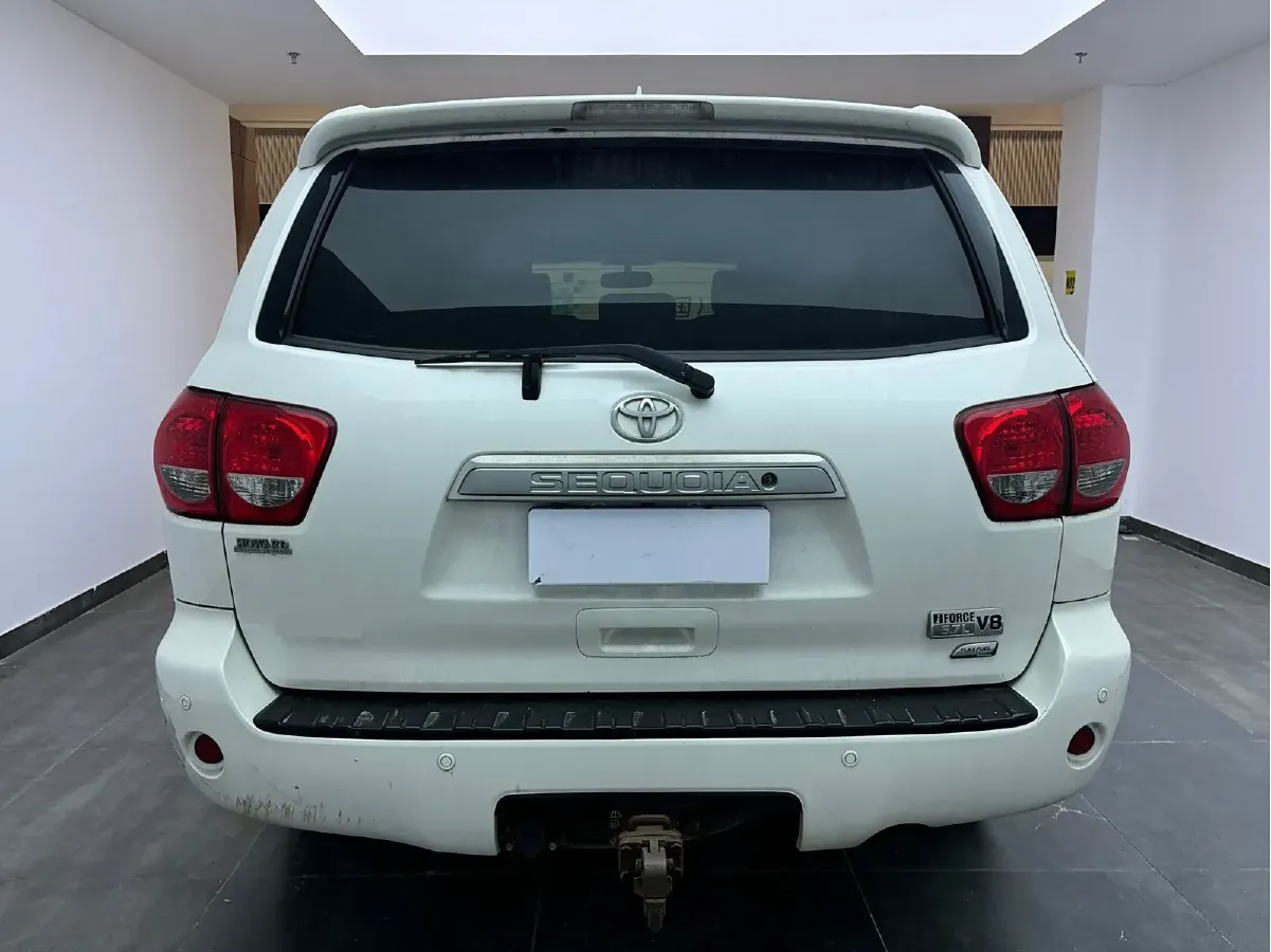 2010 Toyota Sequoia 5.7L 386HP V8 6AT,autocango,china used car exporter,china ev exporter,chinese used car exporter,chinese used ev exporter