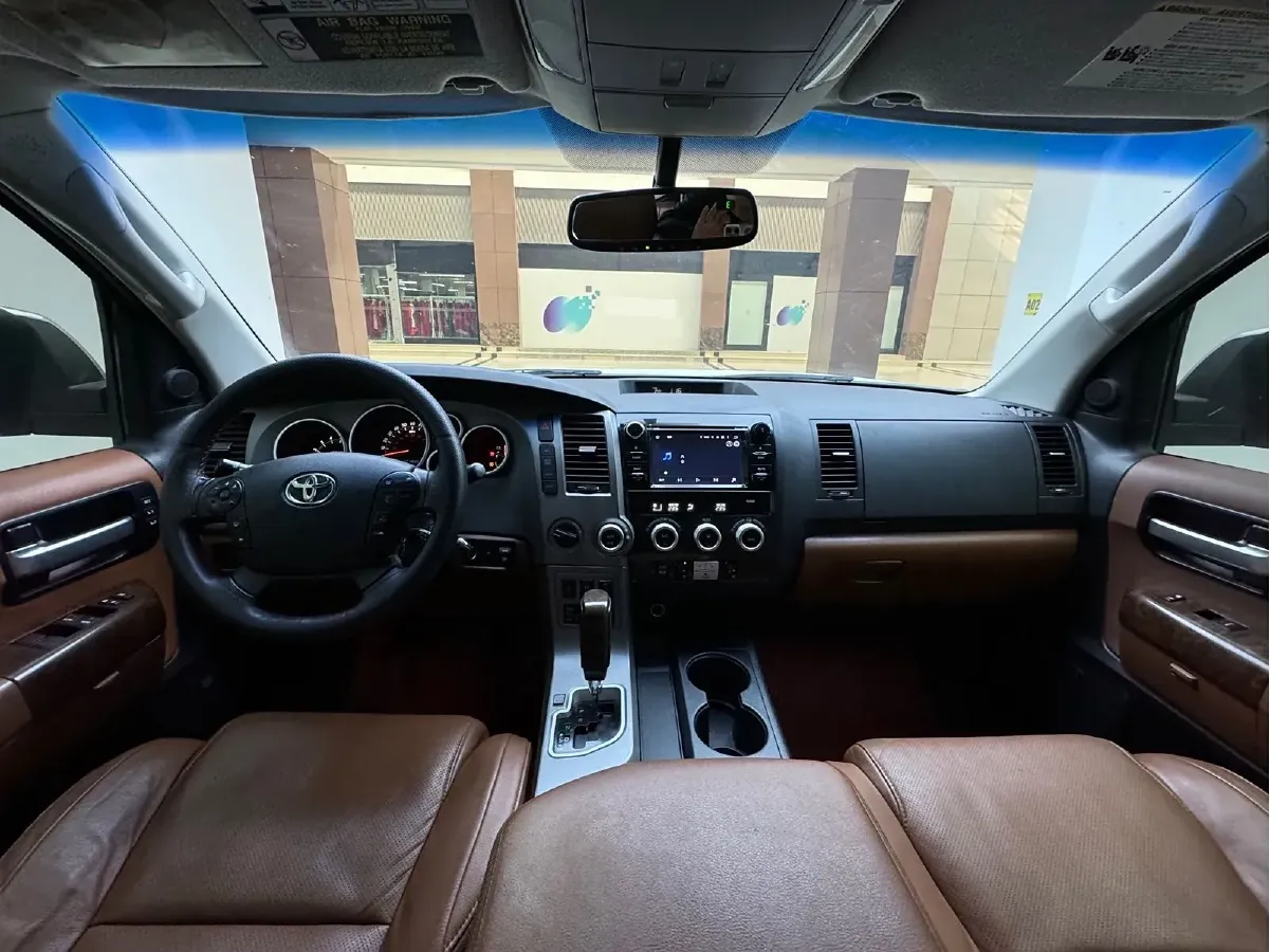 2010 Toyota Sequoia 5.7L 386HP V8 6AT,autocango,china used car exporter,china ev exporter,chinese used car exporter,chinese used ev exporter