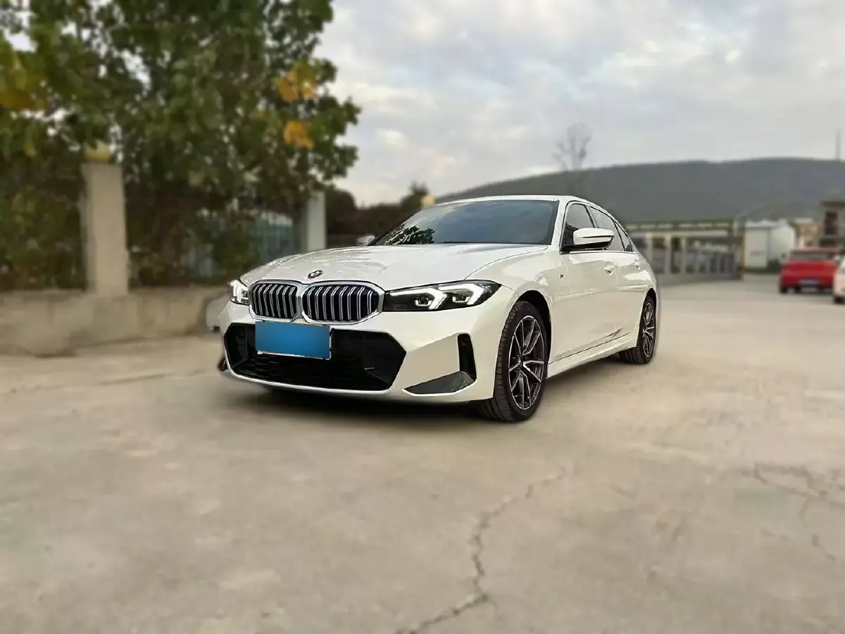 2024 BMW 3 Series 2.0T 156HP L4 8AT