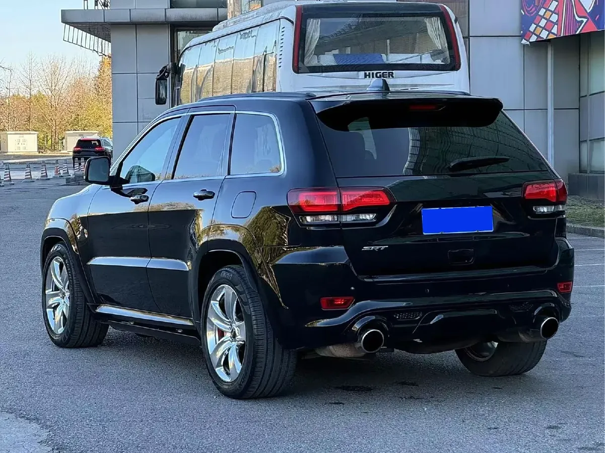 2014 Jeep Grand Cherokee SRT 6.4L 468HP V8 8AT,autocango,china used car exporter,china ev exporter,chinese used car exporter,chinese used ev exporter