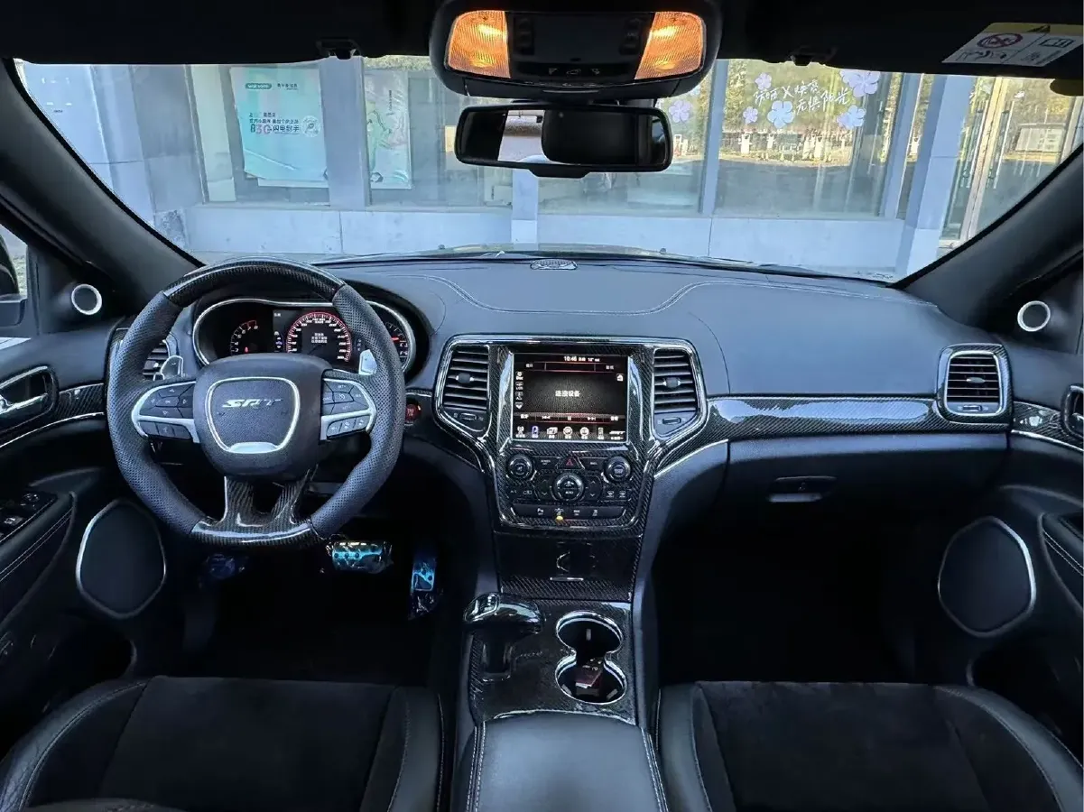 2014 Jeep Grand Cherokee SRT 6.4L 468HP V8 8AT,autocango,china used car exporter,china ev exporter,chinese used car exporter,chinese used ev exporter