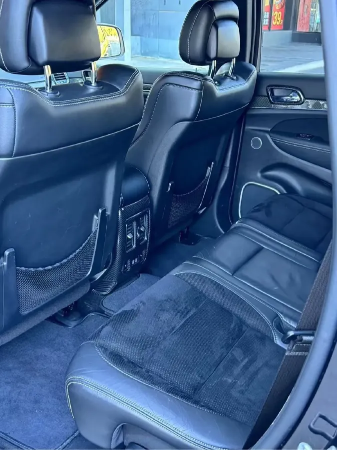 2014 Jeep Grand Cherokee SRT 6.4L 468HP V8 8AT,autocango,china used car exporter,china ev exporter,chinese used car exporter,chinese used ev exporter