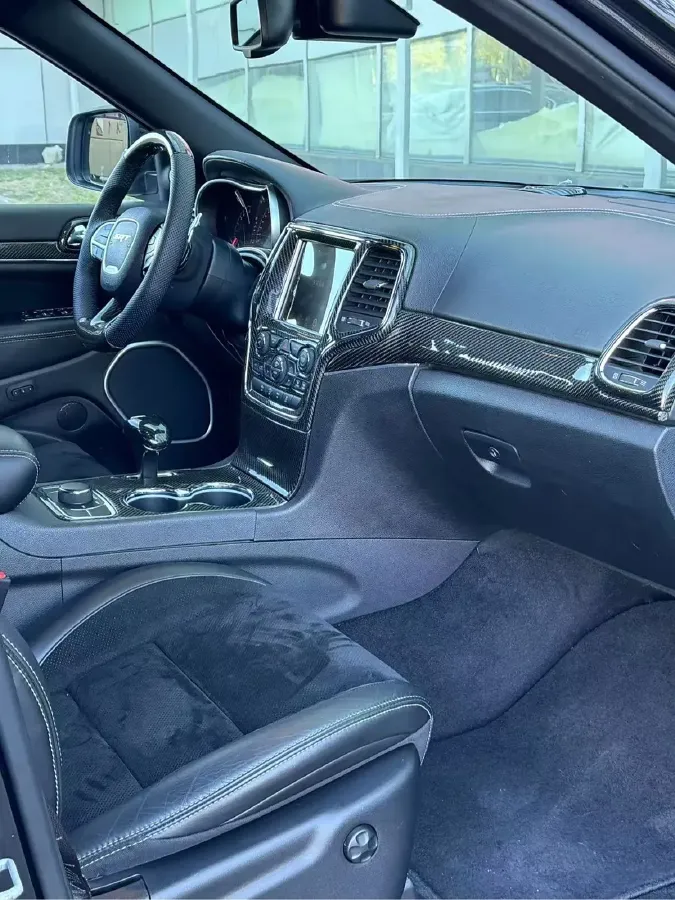 2014 Jeep Grand Cherokee SRT 6.4L 468HP V8 8AT,autocango,china used car exporter,china ev exporter,chinese used car exporter,chinese used ev exporter