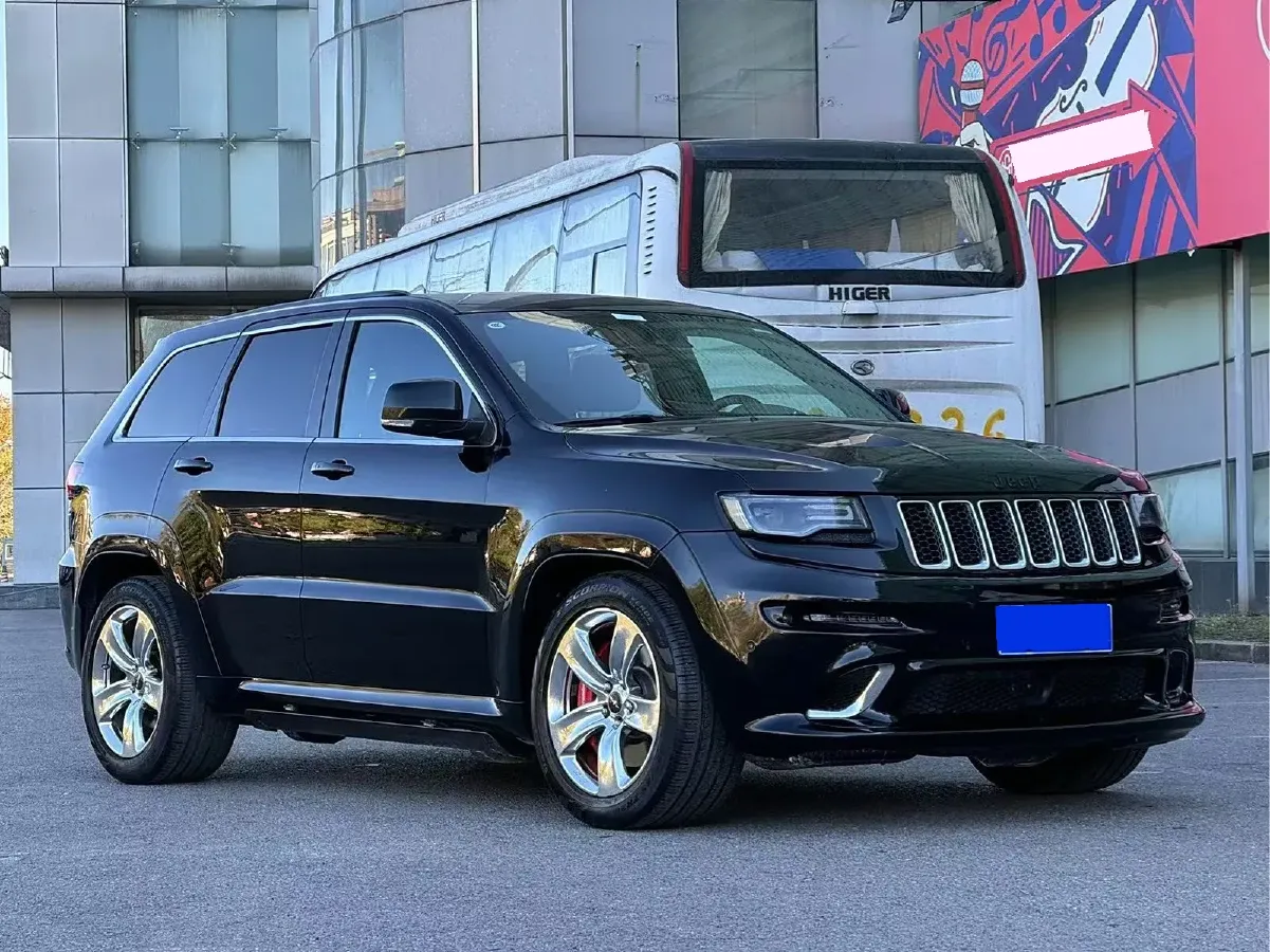 2014 Jeep Grand Cherokee SRT 6.4L 468HP V8 8AT,autocango,china used car exporter,china ev exporter,chinese used car exporter,chinese used ev exporter