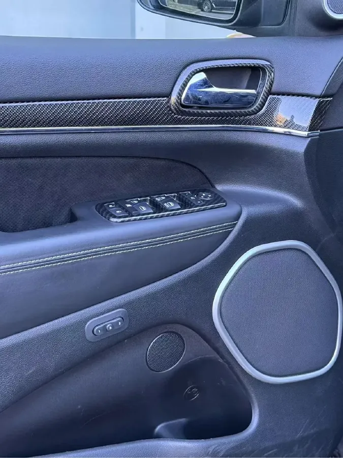 2014 Jeep Grand Cherokee SRT 6.4L 468HP V8 8AT,autocango,china used car exporter,china ev exporter,chinese used car exporter,chinese used ev exporter