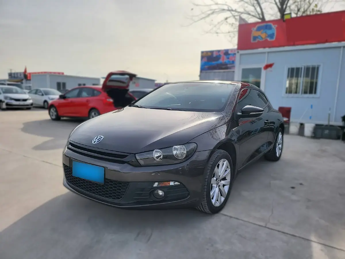 2011 Volkswagen Scirocco 1.4T 160HP L4 7DCT
