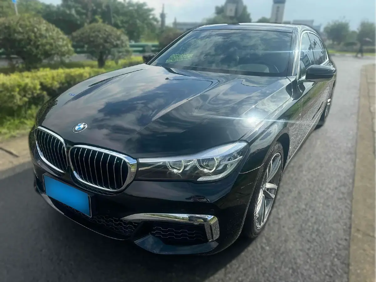 2018 BMW 7 Series 2.0T 258HP L4 8AT