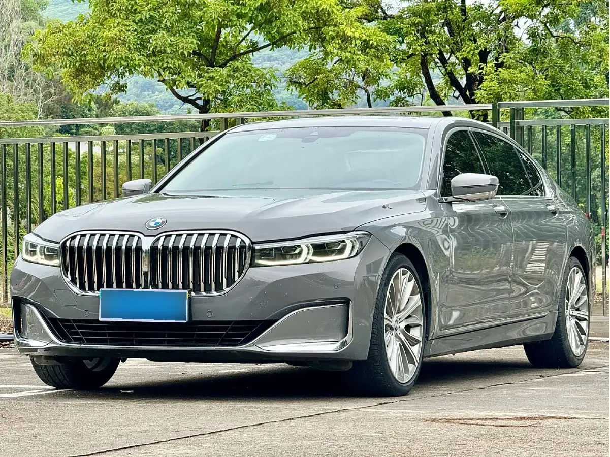 2021 BMW 7 Series 3.0T 340HP L6 8AT