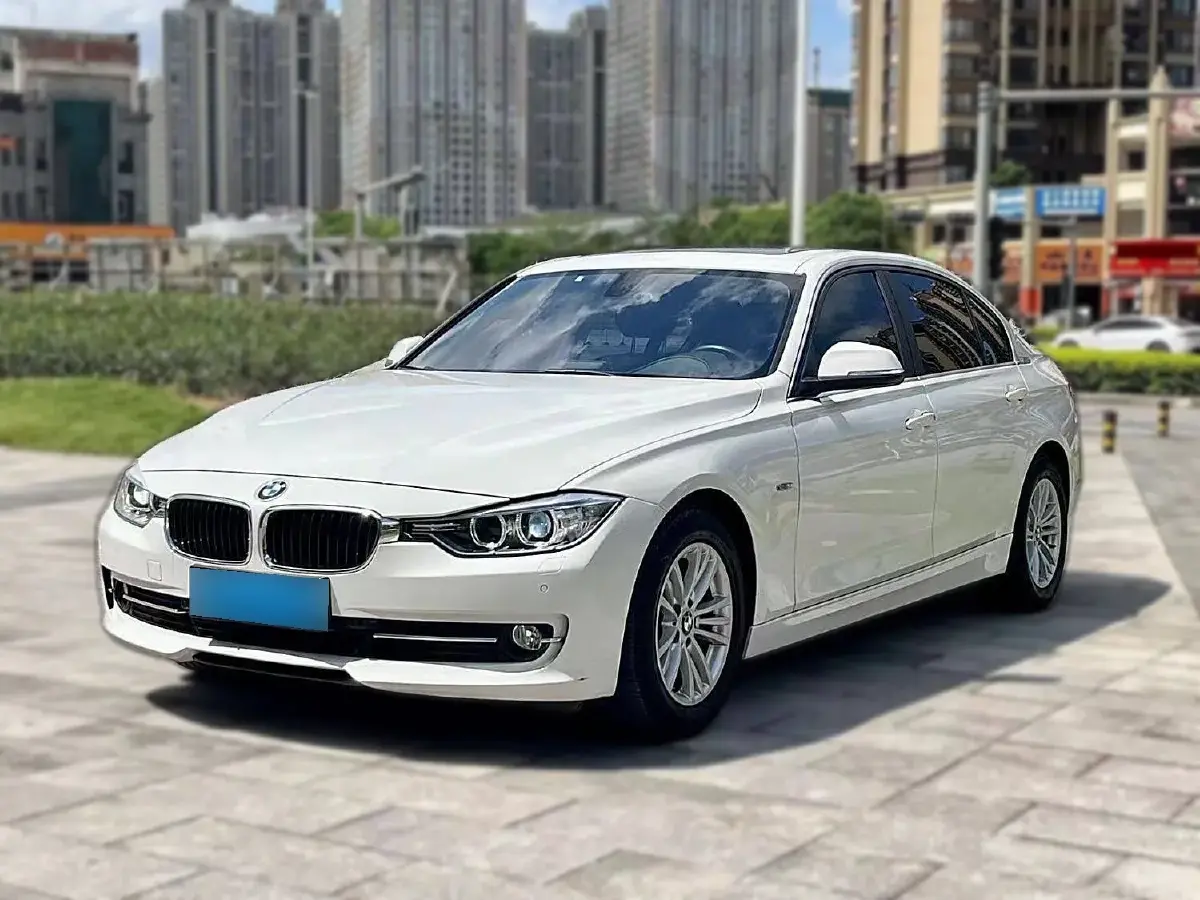 2015 BMW 3 Series 2.0T 184HP L4 8AT