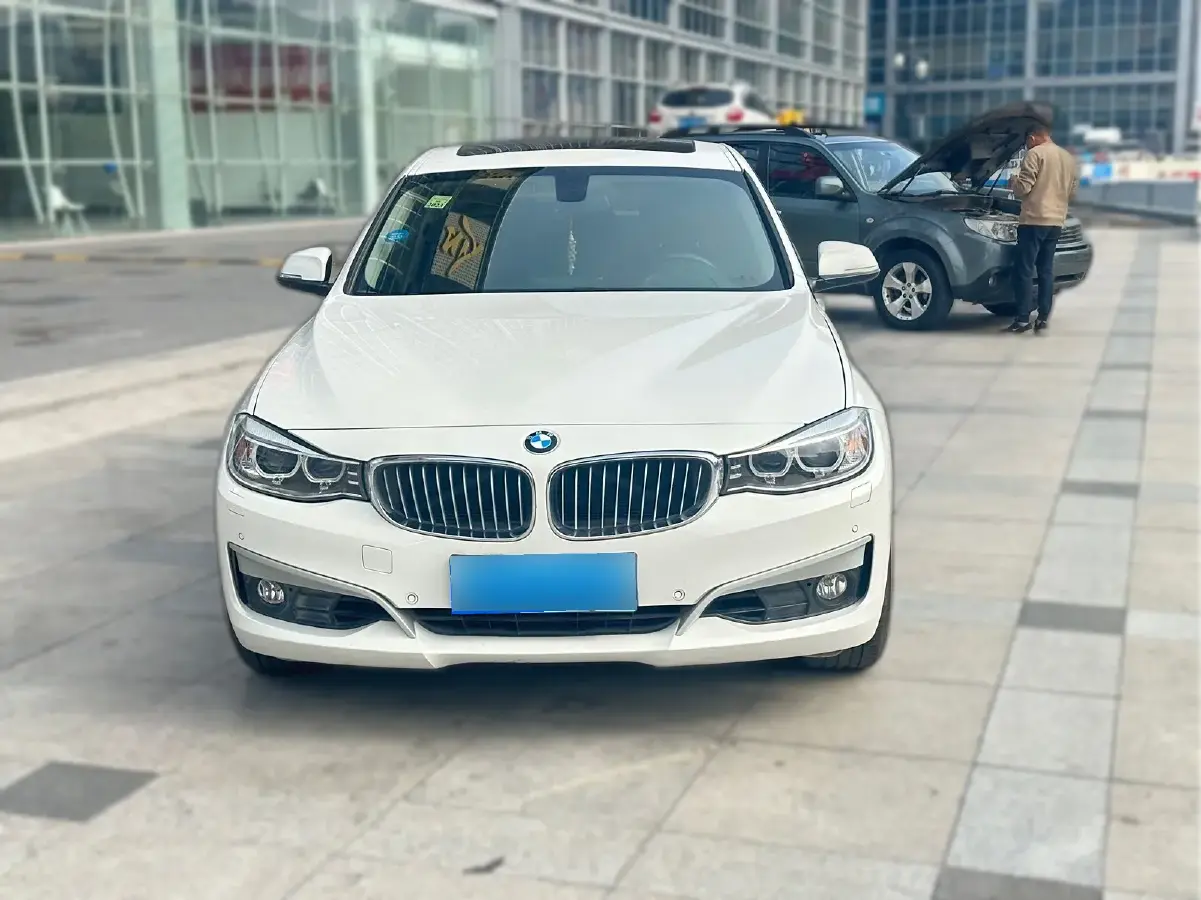 2013 BMW 3 Series GT 2.0T 245HP L4 8AT