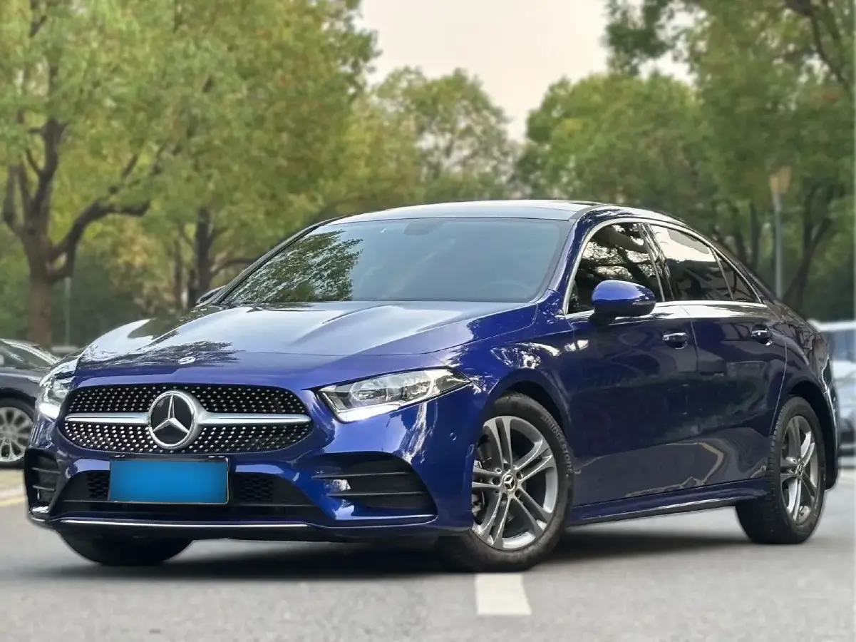 2020 Mercedes-Benz A Class 1.3T 136HP L4 7DCT