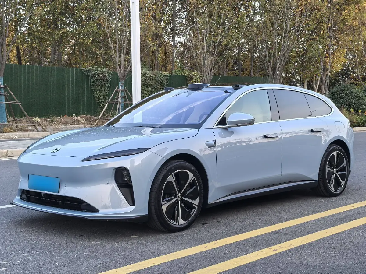 2024 NIO ET5T BEV 75KWH