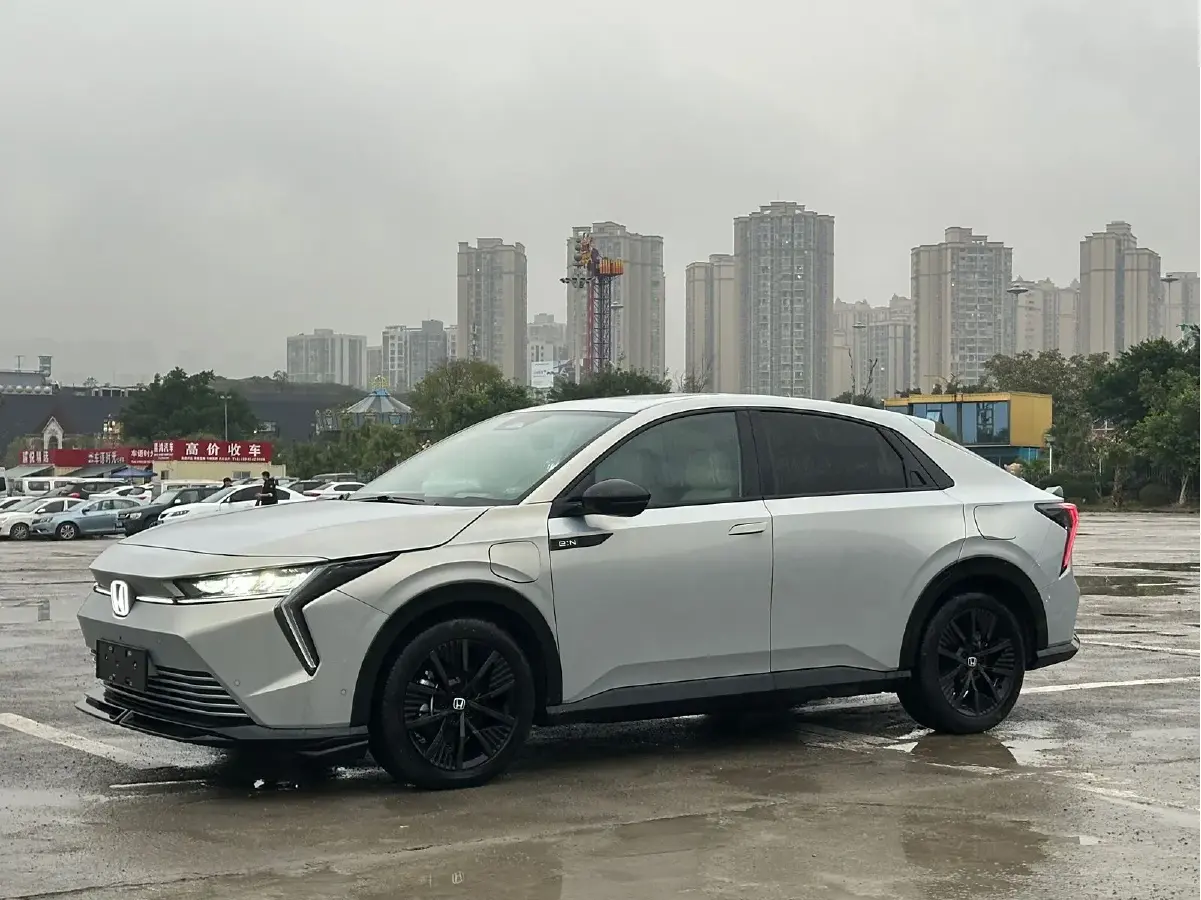 2024 Honda e:NS2 BEV 68.8KWH