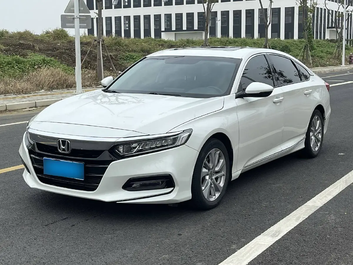 2018 Honda Accord 1.5T 194HP L4 CVT