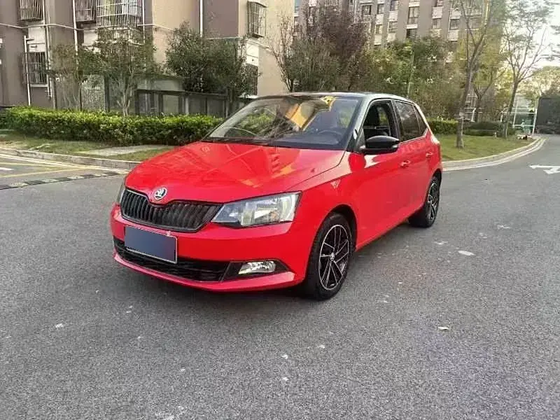 2015 Skoda Fabia 1.6L 110HP L4 6AT