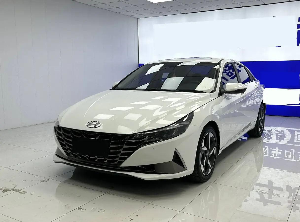 2022 Hyundai Elantra 1.5L 115HP L4 CVT