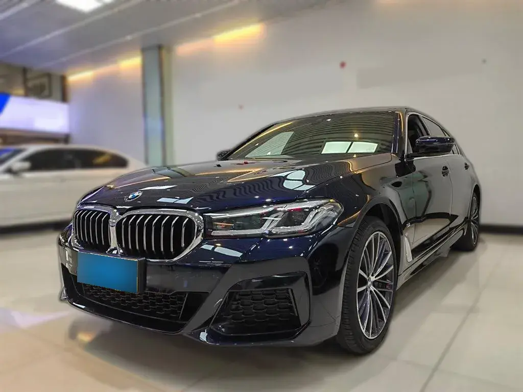 2023 BMW 5 Series 2.0T 245HP L4 8AT