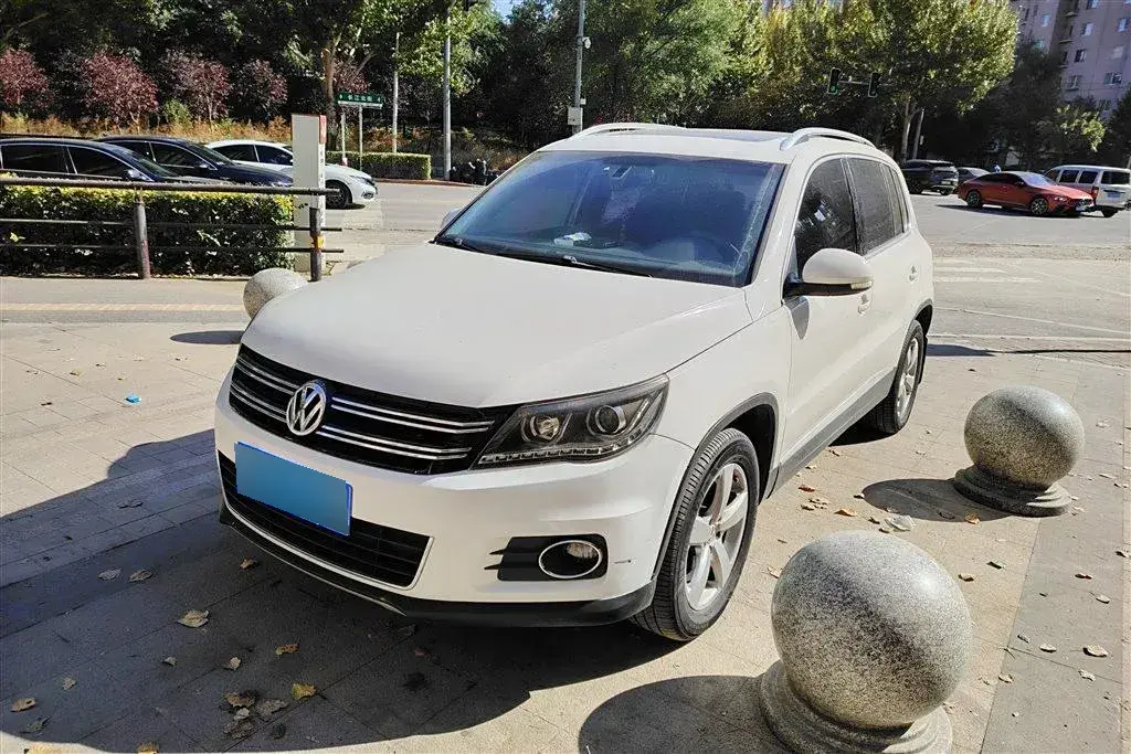2012 Volkswagen Tiguan 1.8T 160HP L4 6AT