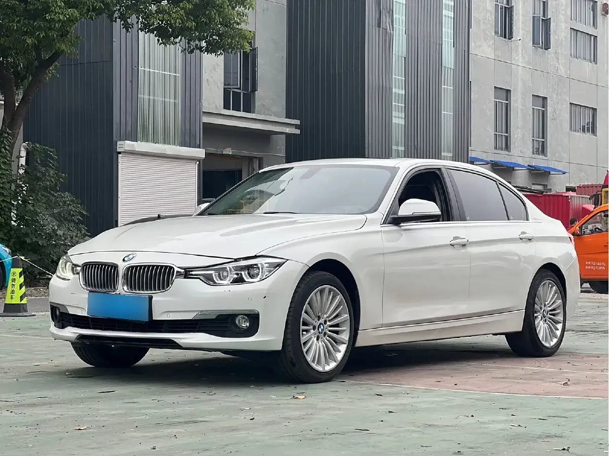 2018 BMW 3 Series 2.0T 184HP L4 8AT