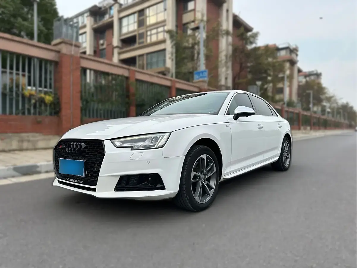 2017 Audi A4L 2.0T 190HP L4 7DCT