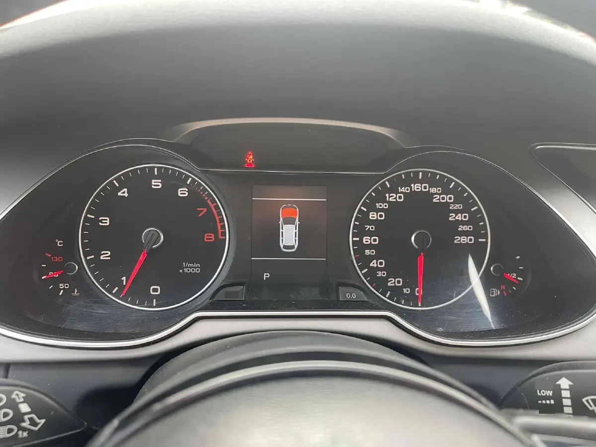 2013 Audi A4 2.0T 211HP L4 7DCT,autocango,china used car exporter,china ev exporter,chinese used car exporter,chinese used ev exporter