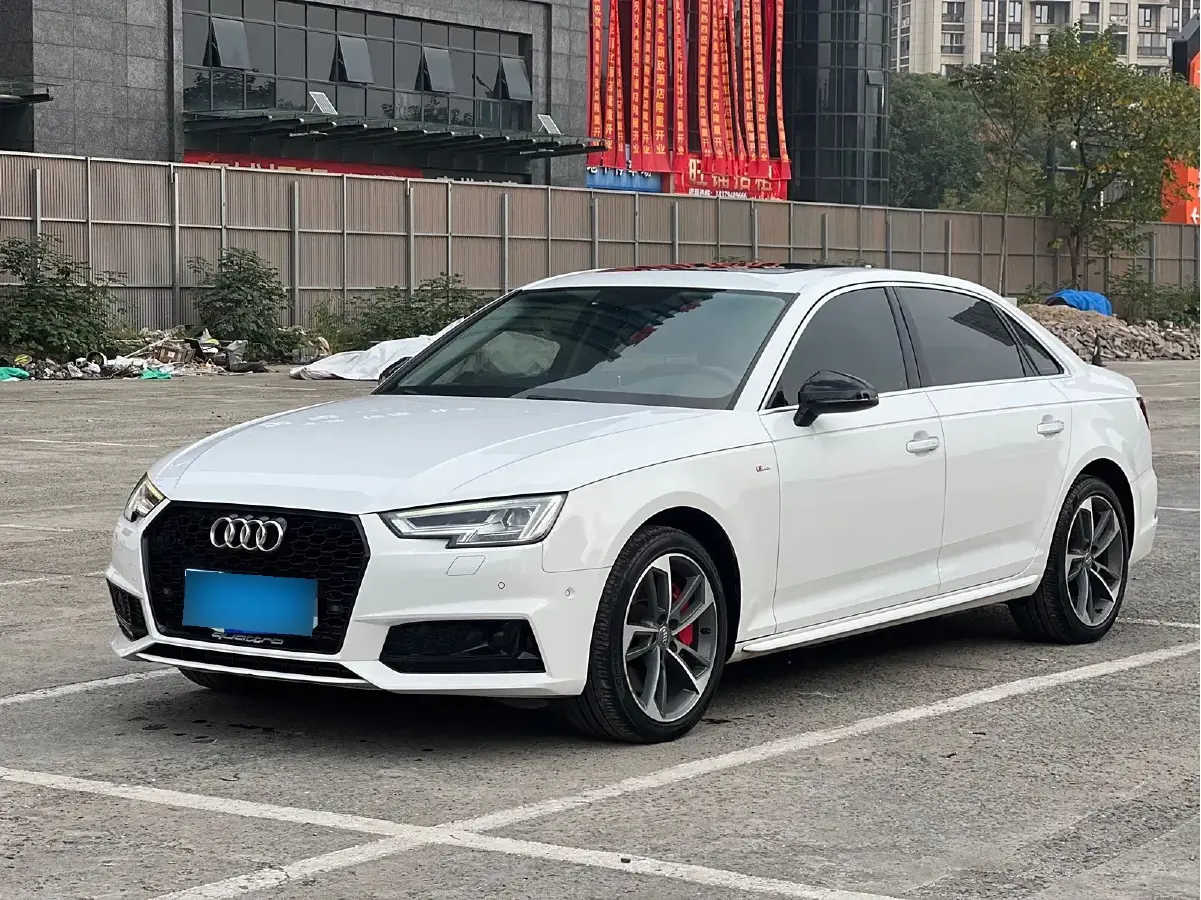 2018 Audi A4L 2.0T 252HP L4 7DCT