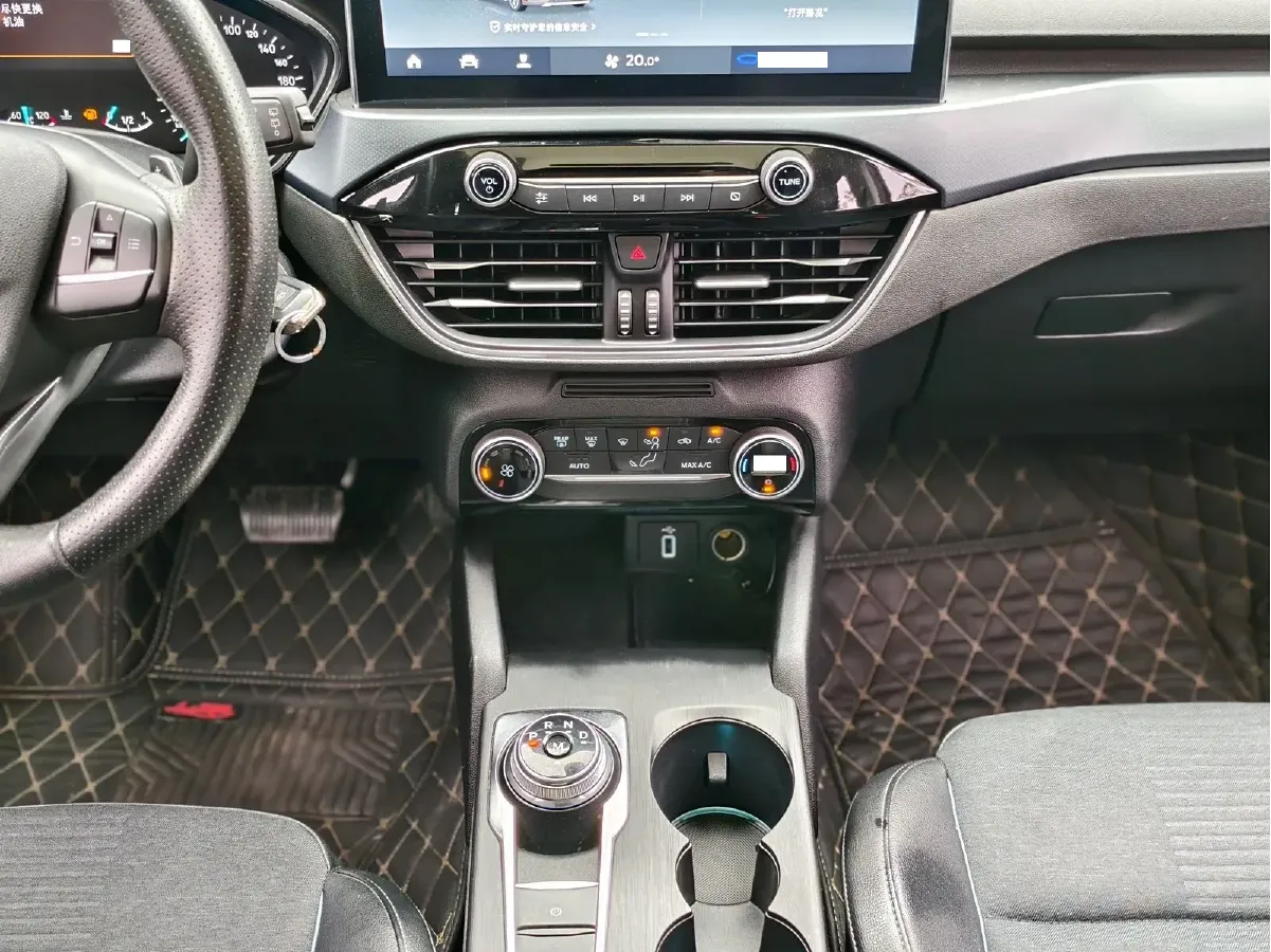 2020 Ford Focus Active 1.5T 174HP L3 8AT,autocango,china used car exporter,china ev exporter,chinese used car exporter,chinese used ev exporter