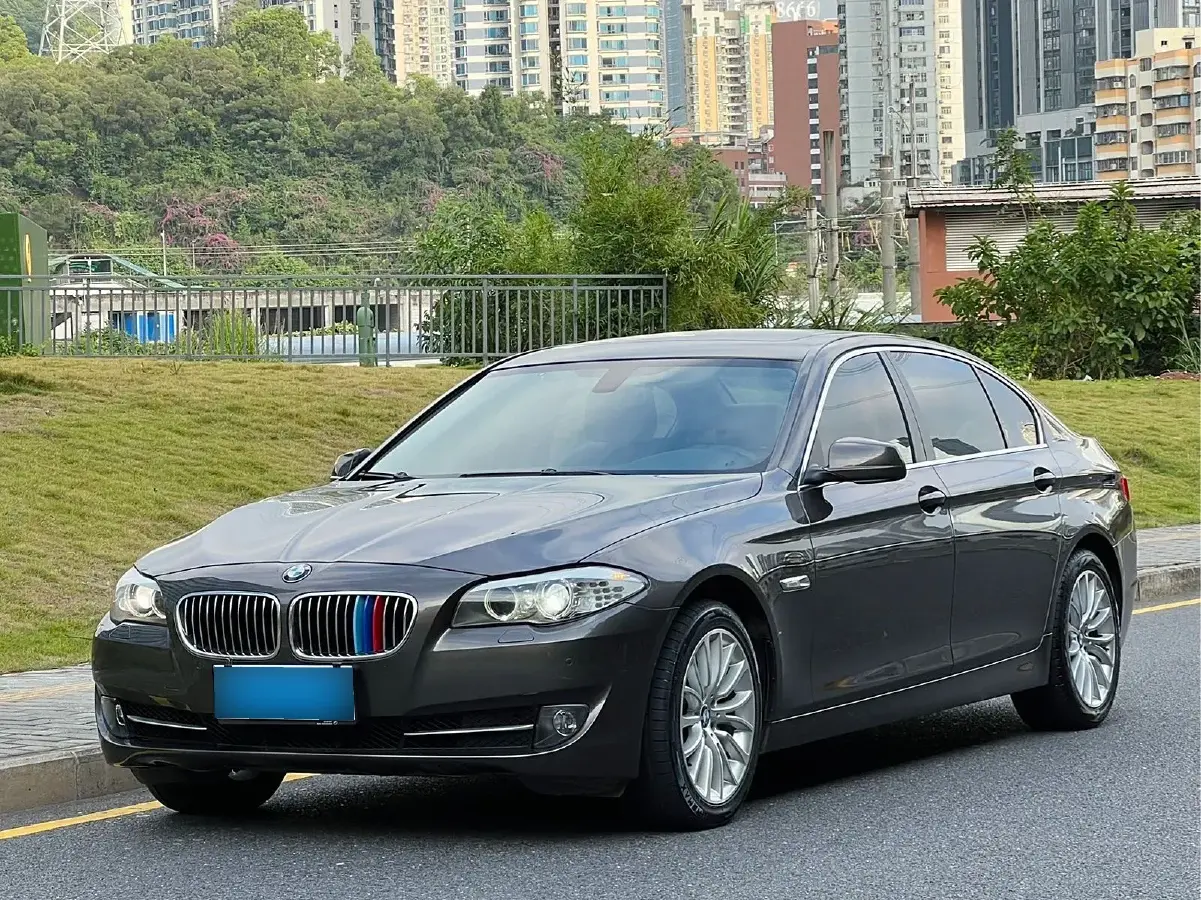 2013 BMW 5 Series 2.0T 218HP L4 8AT