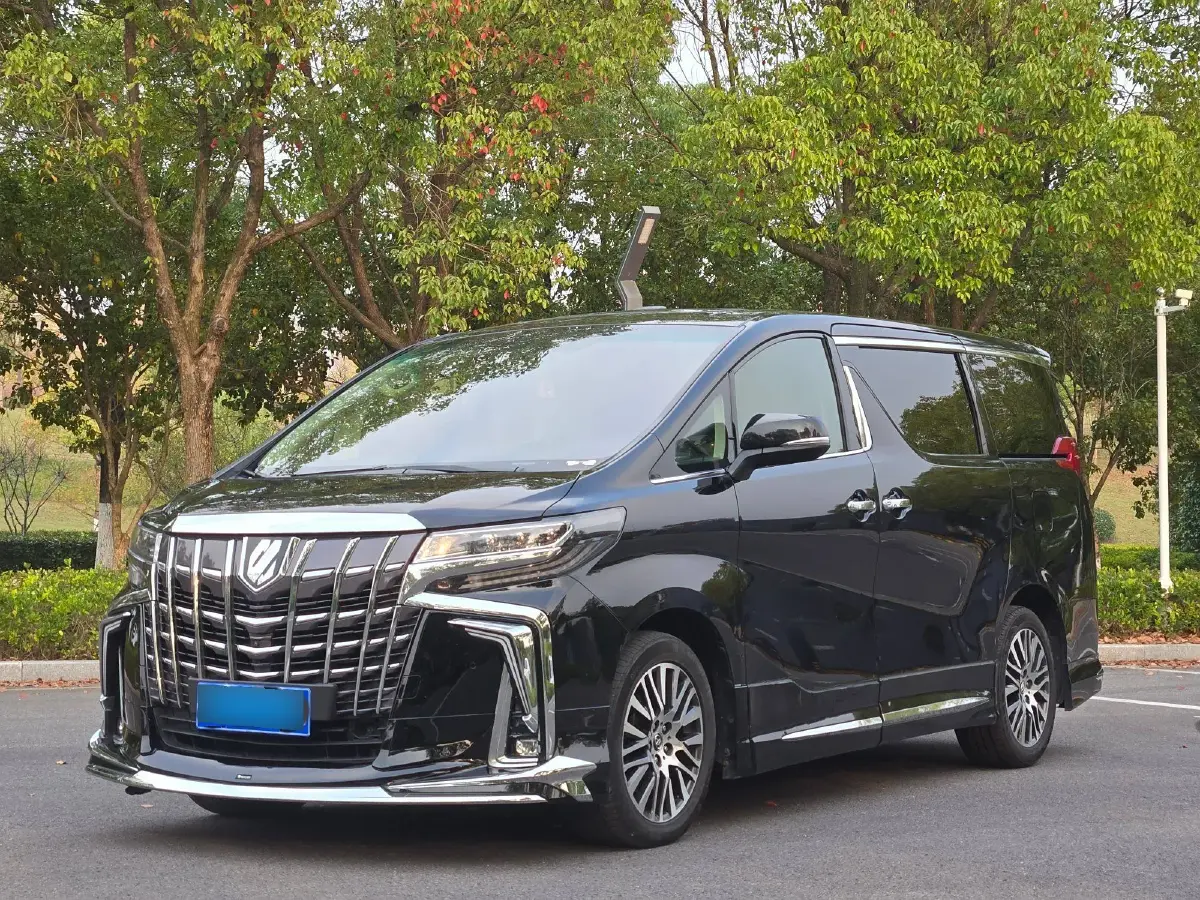 2015 Toyota Alphard 3.5L 275HP V6 6AT