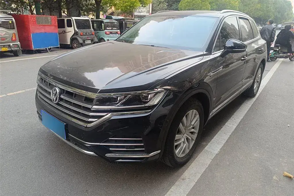 2019 Volkswagen Touareg 2.0T 245HP L4 8AT