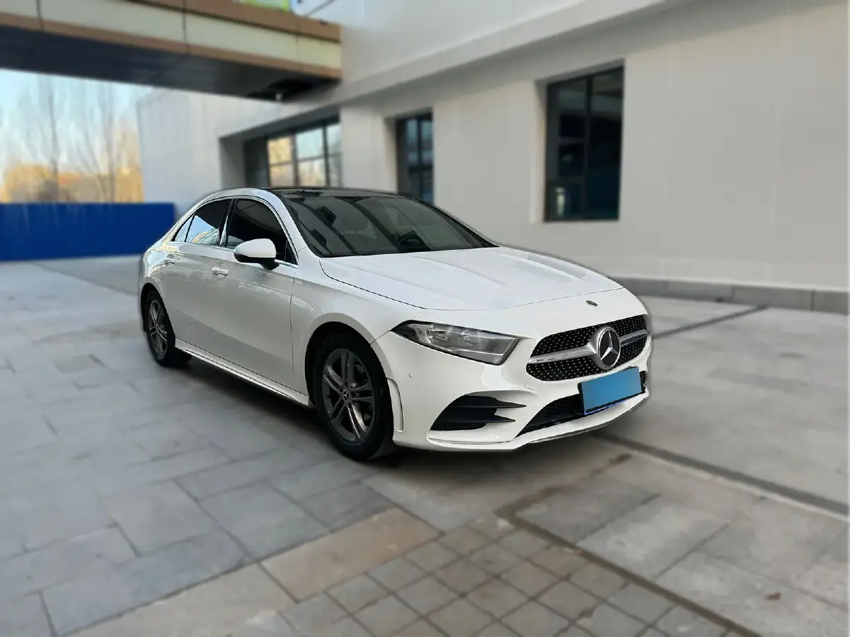 2021 Mercedes-Benz A Class 1.3T 136HP L4 7DCT